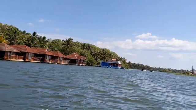 Trivandrum Trip | Kovalam Beach | Vizhinjam | Poovar Backwaters| Azhimala | Mangrove Forest смотреть онлайн