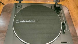 Виниловый проигрыватель Audio-Technica AT-LP60X Black