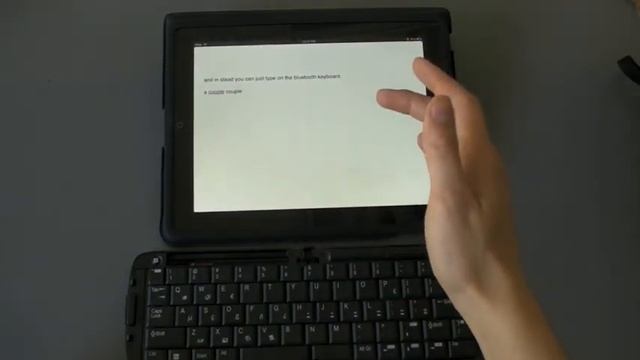 Bluetooth Keyboard on iPad смотреть онлайн