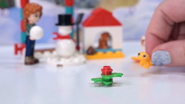 Opening door 7 of LEGO Friends advent calendar 2023 смотреть онлайн