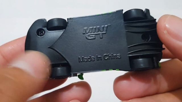 MINI GT Lamborghini Huracán GT3 EVO #39 2022 IMSA Road America 2nd Place / No. 499 Unboxing смотреть онлайн