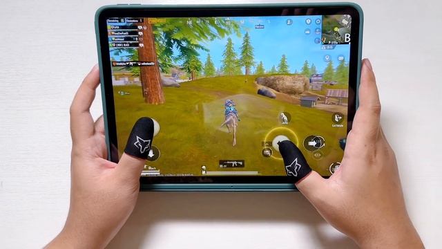 iPad Pro M2 Handcam 90 FPS - PUBG DINOGROUND смотреть онлайн