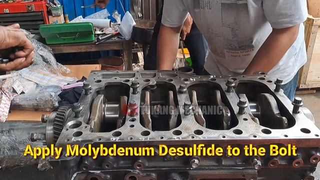 INSTALL CRANKSHAFT ISUZU 4HK1 смотреть онлайн