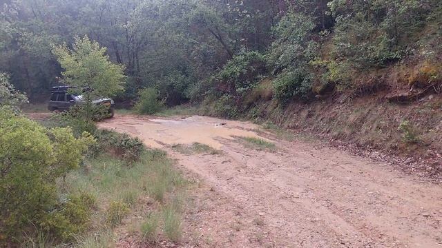 Jeep KJ,WJ and ZJ overlanding the Pyrenees - Rivers, mud and animals Part I 2023 смотреть онлайн