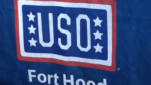 The All-American Apple Pie sundae for the Fort Hood USO смотреть онлайн
