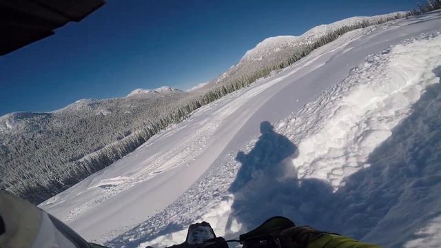 Out for a rip on the snowbike and end up in a hole смотреть онлайн