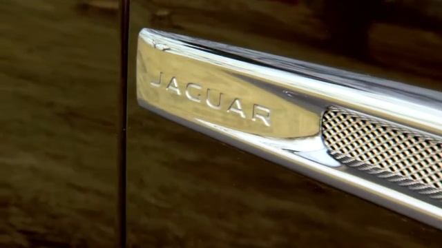 2015 Jaguar XJL Portfolio AWD: Jean's Driveway смотреть онлайн