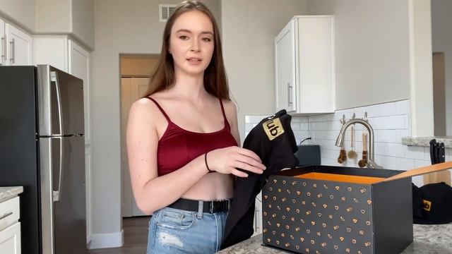 Gift Bag Unboxing - Hazel Moore смотреть онлайн