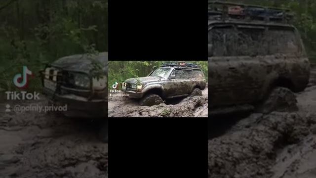 Land Cruiser 80 тащит Джип смотреть онлайн