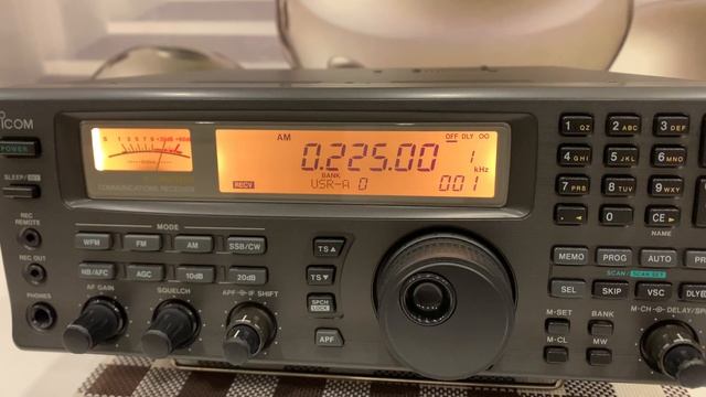 Icom IC-R8500 Icom IC-R75 на длинных и средних волнах смотреть онлайн