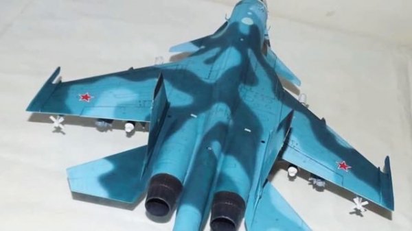 Kitty Hawk 1/48 Su-34 Fullback built model kit
