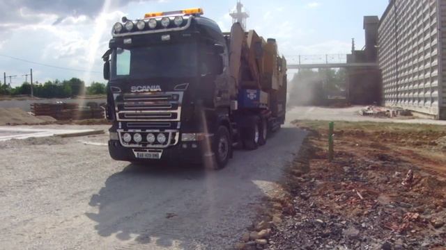 scania 6x4 en convoi avec concasseur mobile extec C12 GILLET TP смотреть онлайн