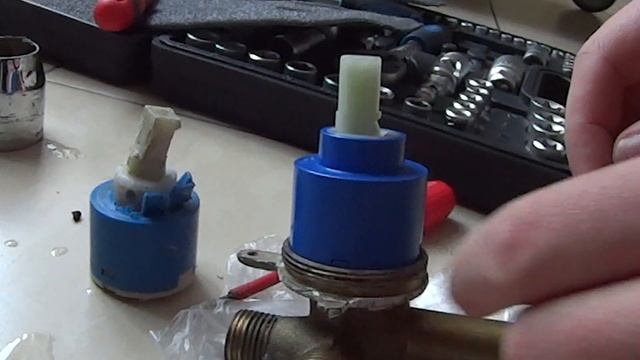 Wymiana głowicy w baterii prysznicowej смотреть онлайн