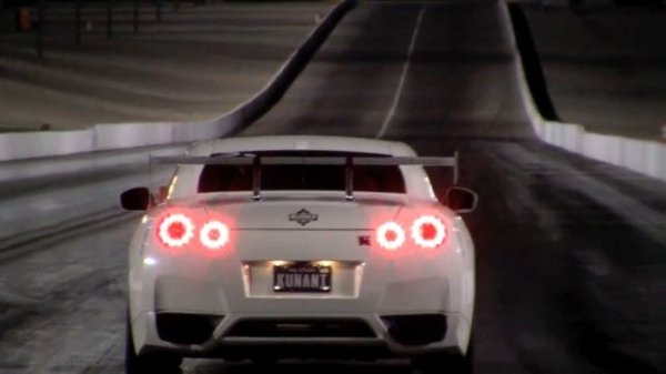 Nissan GTR vs Lamborghini Gallardo