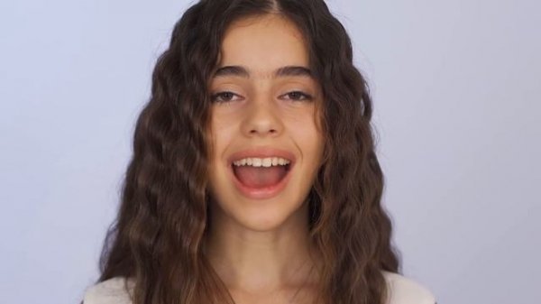 Клип Алина Аракелян «Белая дверь»