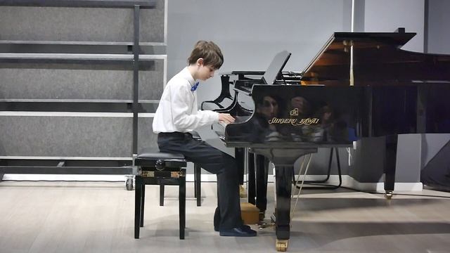 И.С. Бах Трехголосная инвенция ми мажор смотреть онлайн