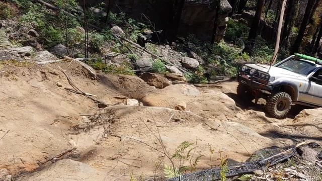 4x4 Nine Mile Steps Perentie & Landcruiser смотреть онлайн