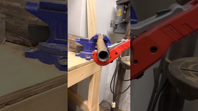 Will the Knipex Tubix cut through steel tubing?? смотреть онлайн