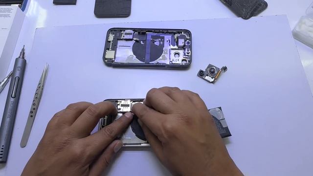 iPhone 13 display housing replacement || Low Price.. #iphone13 смотреть онлайн