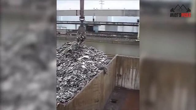 выгрузка металлолома из вагона смотреть онлайн