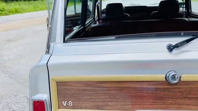 1991 Jeep Grand Wagoneer смотреть онлайн
