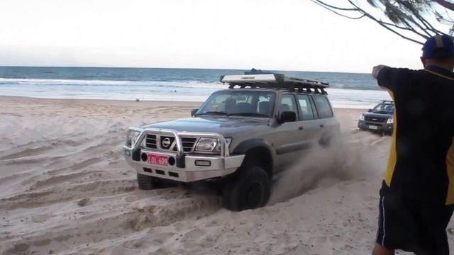 Nissan Patrol recovers Isuzu D-max Bribie Isalnd, смотреть онлайн