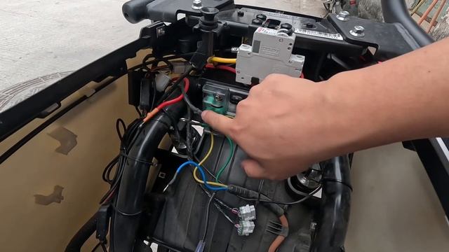 Заменил контроллер на электроскутере. Разгон до 120/км в час