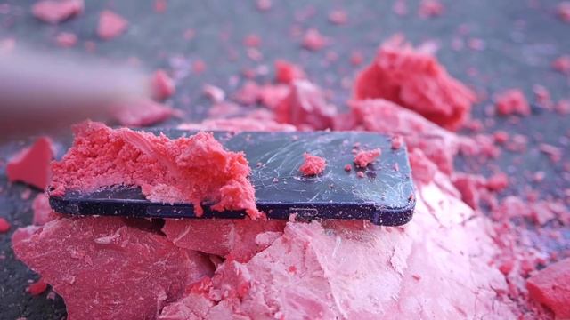 Dropping an iPhone 12 Inside Candle Wax from 100 Feet! Will it Survive? смотреть онлайн