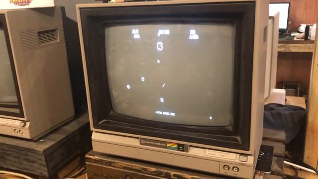 Asteroids Emulator on an Ultimate 64 with SuperCPU Emulator смотреть онлайн