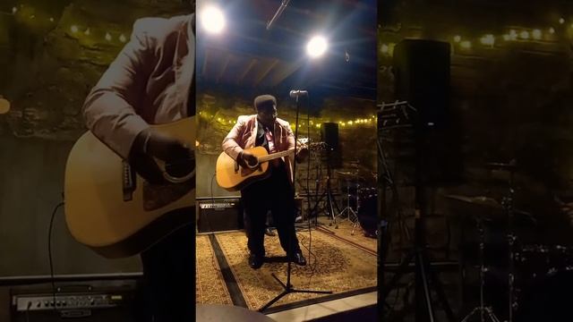 Move It (Cliff Richard Birthday Tribute Show 10/14/21) смотреть онлайн