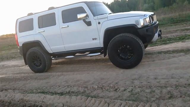 HUMMER H3 ON 35s