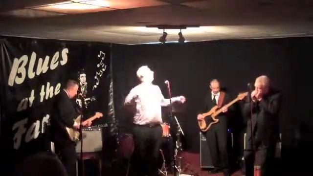 The Fat Penguins / Tore Down смотреть онлайн