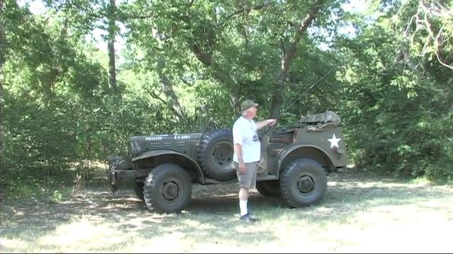 1942 WWII Dodge 3/4 ton WC57 Command Car смотреть онлайн