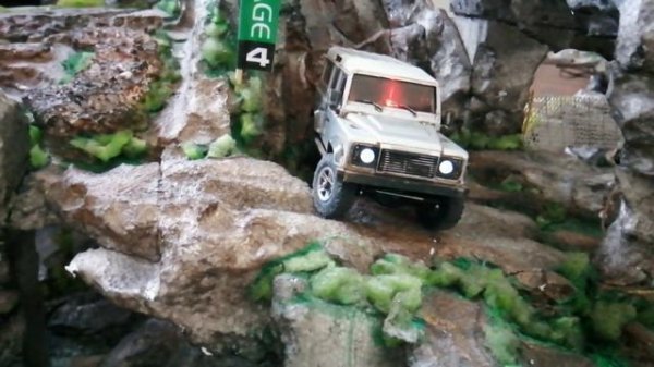 Orlandoo Hunter OH32A01 1:32 Land Rover Defender - Crawl run Stage 12-4-11-10-8-3