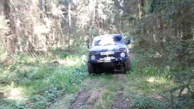 Лесные просеки Нива 21213 Forward Safari 510 смотреть онлайн