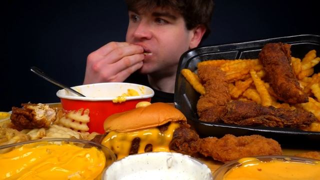 ASMR MUKBANG DAVES HOT CHICKEN BURGERS, CHICK-FIL-A CHICKEN MAC N CHEESE & FRIES | WITH CHEESE смотреть онлайн