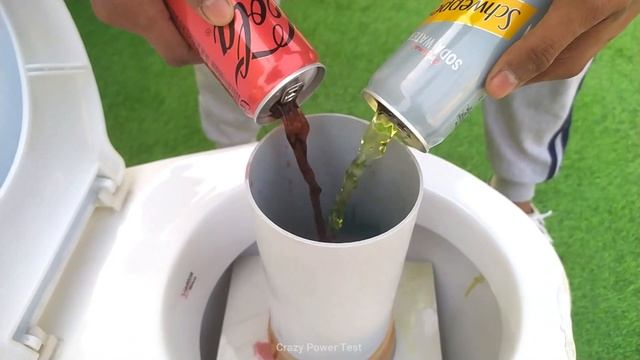 Lollipop VS Apple Candy and Coca Cola, Hell, Monster, Red Bull, Schweppes and Mentos in the toilet смотреть онлайн