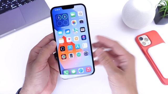 This is Why Apple Released iOS 15.6 Beta 1 смотреть онлайн