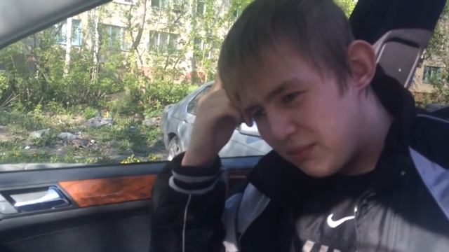 видеоблогер SIGAMAN издевается над школьником смотреть онлайн