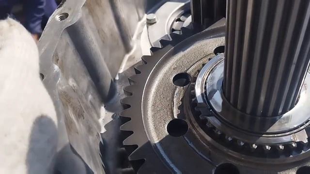 Part 2 How To Rebuild Isuzu Truck Manual Transmission Overhaul Isuzu Truck Gearbox смотреть онлайн