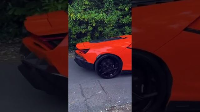 Lamborghini Revuelto On Street #revuelto #automobile #aventador #supercar #lamborghini #hypercar смотреть онлайн