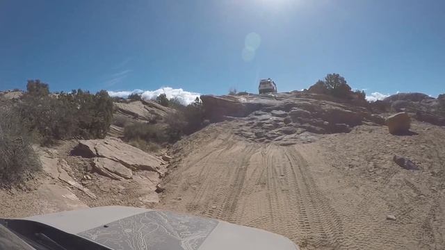 Jeep Renegade Fins N Things Rock Climb смотреть онлайн