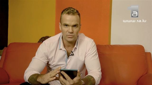 1A.LV TESTS: Andra Kiviča tikšanās ar jauno PocketBook e-grāmatu lasītāju смотреть онлайн