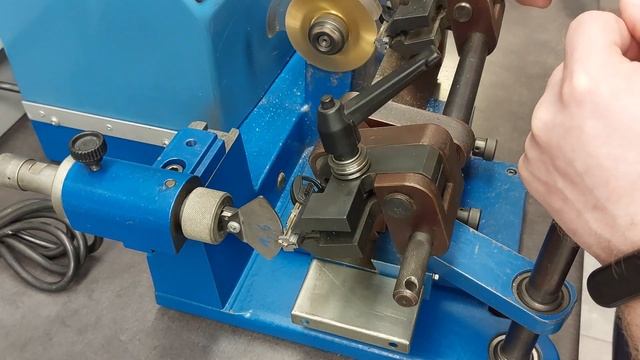 Jak dorobić klucz do kłódki dyskowej Abus Granit? смотреть онлайн