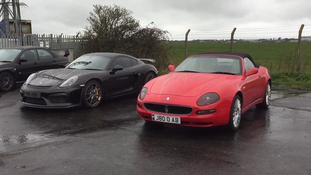 Crazy car meet! Lamborghini Rev Battle - Loud Revving смотреть онлайн