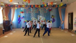 Танец с самолётиками