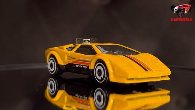 Lamborghini Countach Pace Car смотреть онлайн