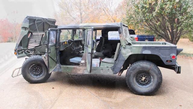 My First Drive in a Military Hummer H1 смотреть онлайн