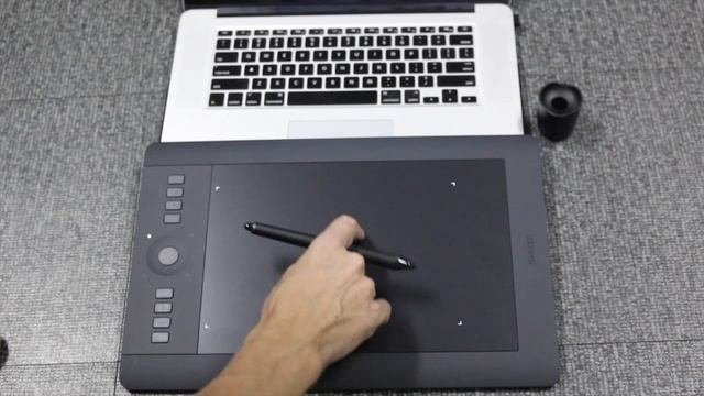 Wacom Intuos Pro - Unboxing смотреть онлайн