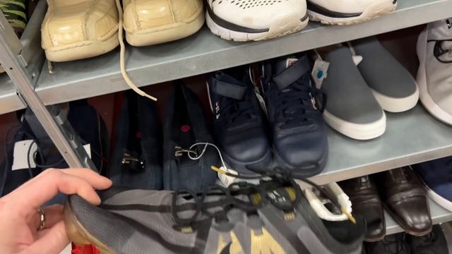 These Sneakers were SITTING?! $20 Sneaker Collection (Episode 22) смотреть онлайн